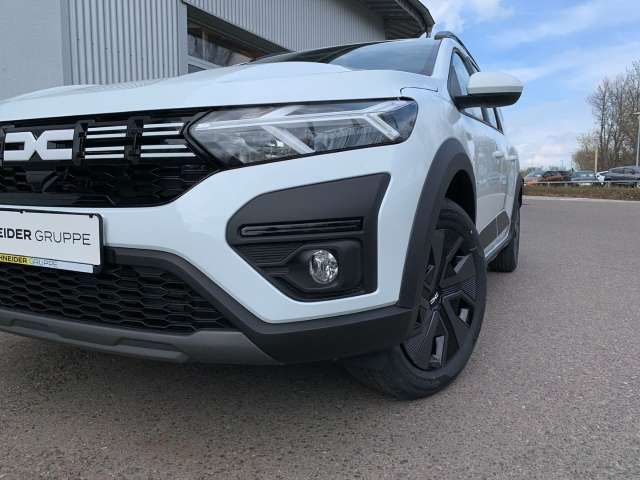 Fahrzeugbild eines Dacia Jogger