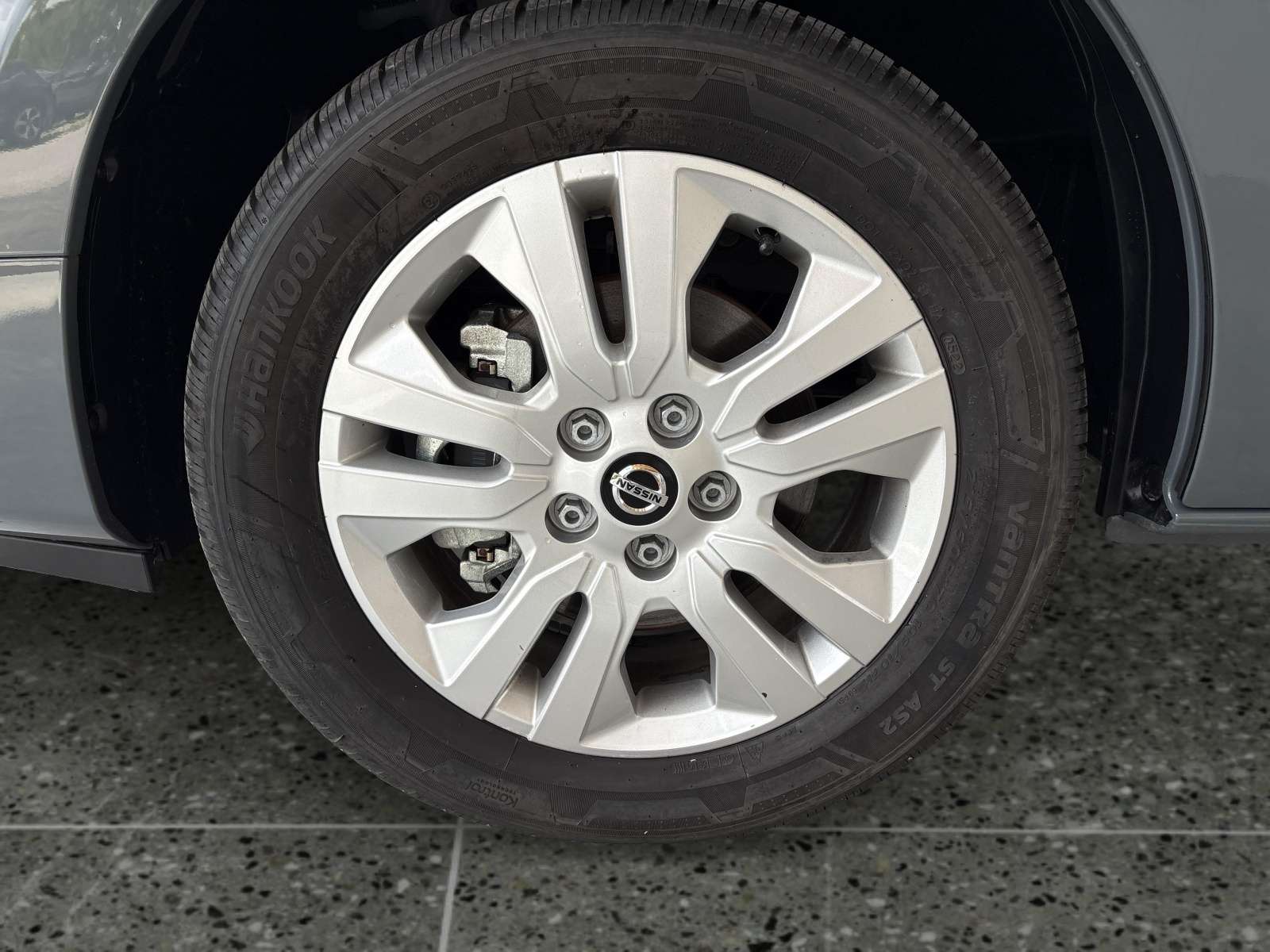 Fahrzeugbild eines Nissan Primastar