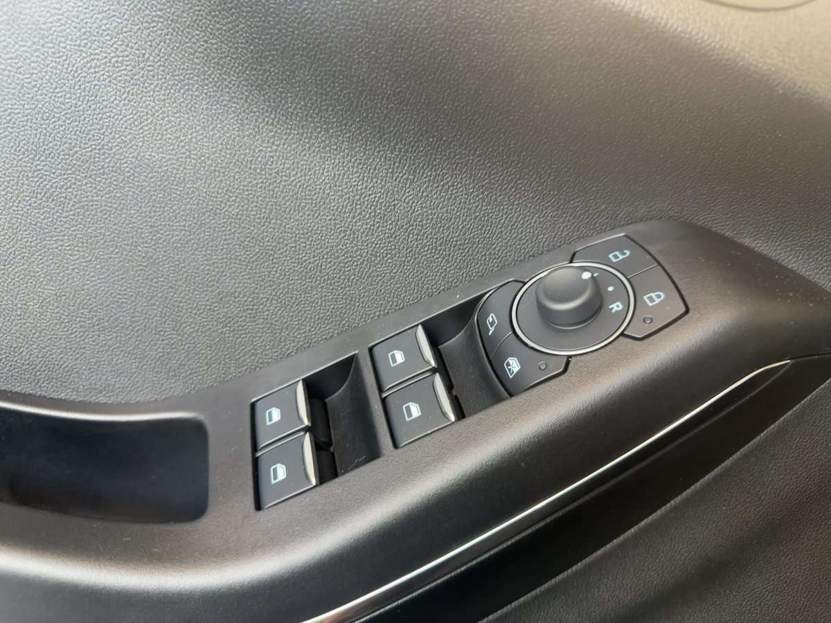 Fahrzeugbild eines Ford Puma