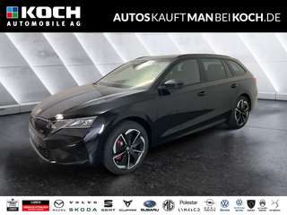 Schräge Frontansicht auf einen Skoda Octavia , freigestellt