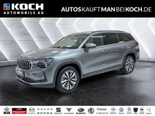 Schräge Frontansicht auf einen Skoda Kodiaq , freigestellt