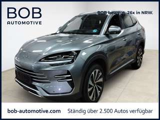 Schräge Frontansicht auf einen BYD Seal U , freigestellt