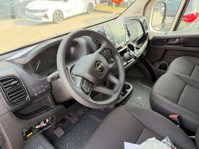 Fahrzeugbild eines Opel Movano