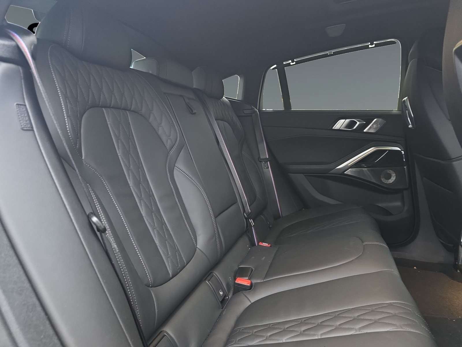 Fahrzeugbild eines BMW X6