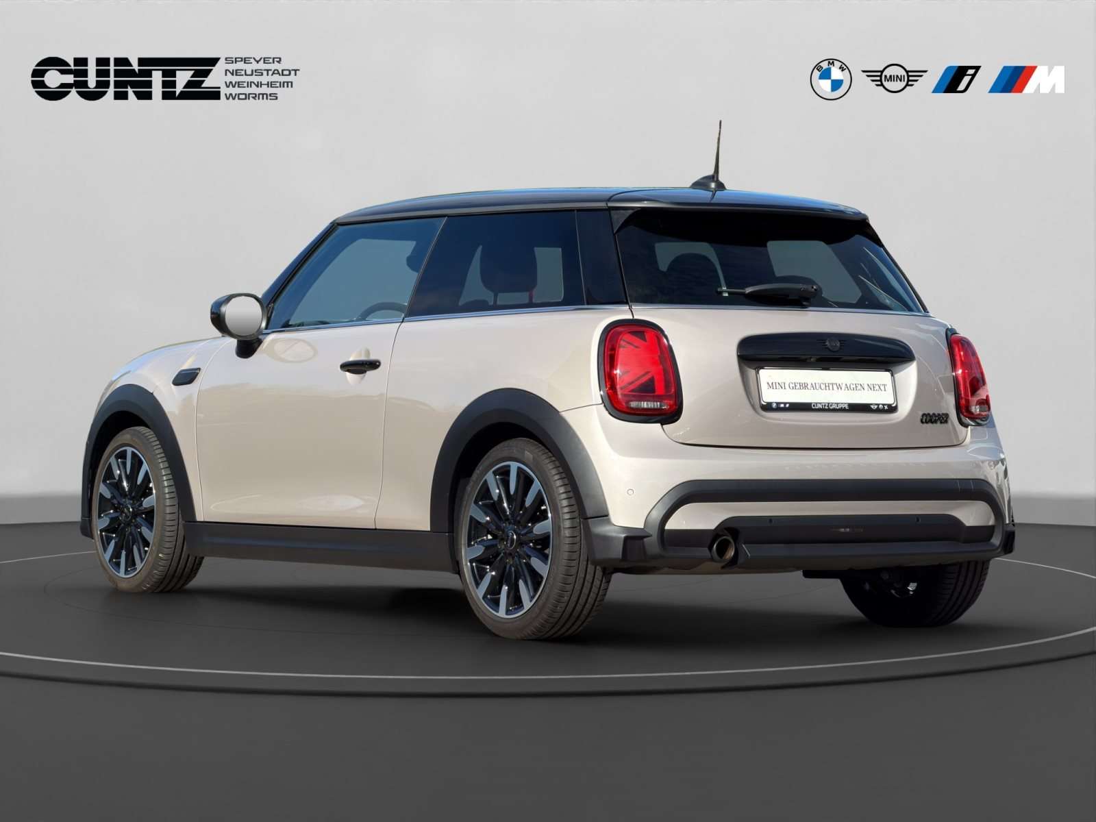 Fahrzeugbild eines MINI COOPER