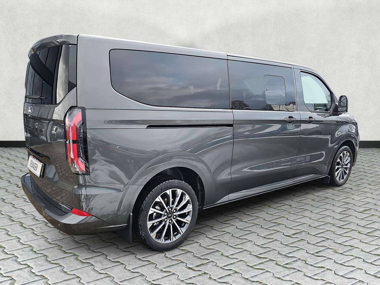 Fahrzeugbild eines Ford Tourneo Custom