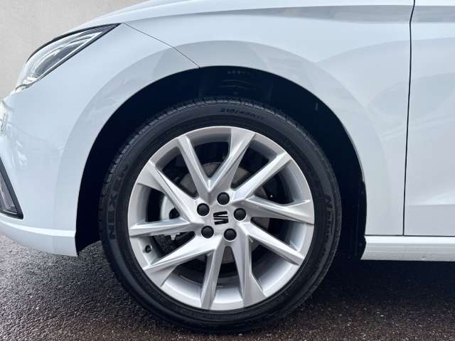 Fahrzeugbild eines SEAT Ibiza