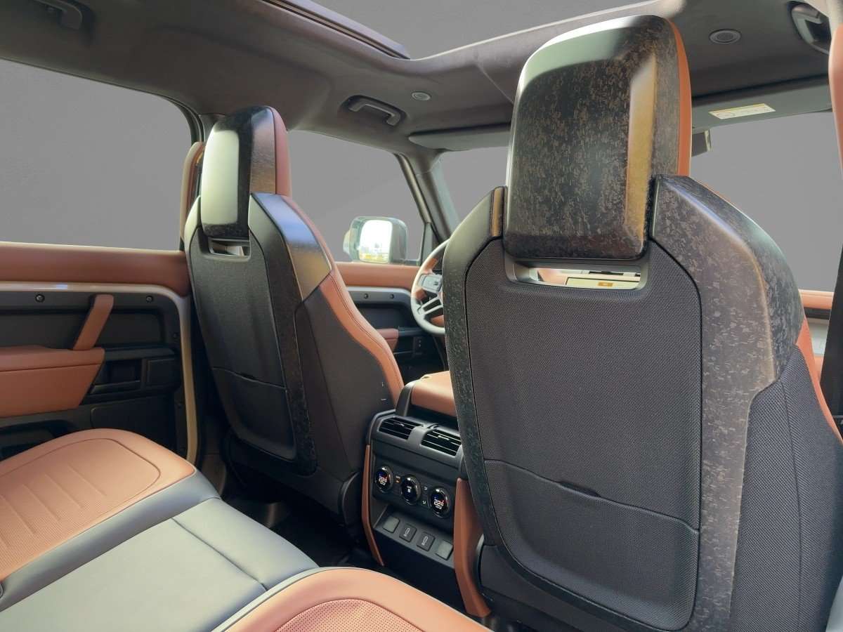 Fahrzeugbild eines Land Rover Defender