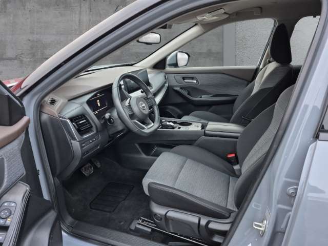 Fahrzeugbild eines Nissan X-TRAIL