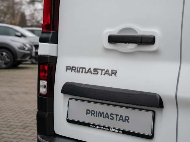 Fahrzeugbild eines Nissan Primastar