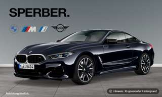 Schräge Frontansicht auf einen BMW 8er-Reihe , freigestellt
