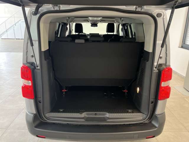 Fahrzeugbild eines Opel Vivaro