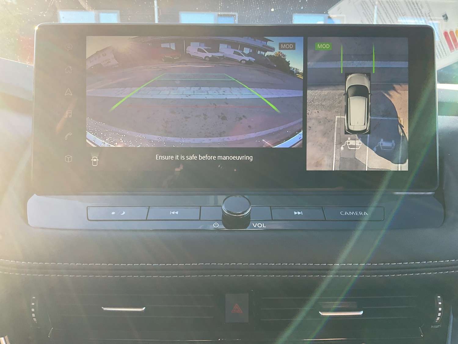 Fahrzeugbild eines Nissan X-TRAIL