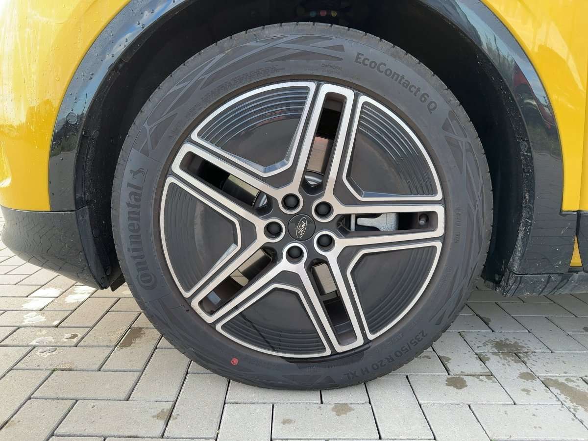 Fahrzeugbild eines Ford Capri