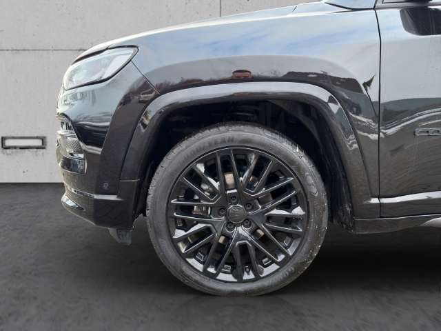 Fahrzeugbild eines Jeep Compass