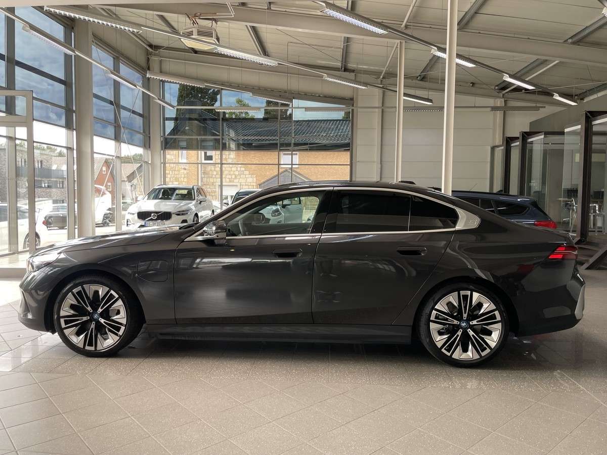 Fahrzeugbild eines BMW 5er-Reihe