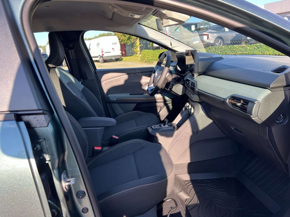 Fahrzeugbild eines Dacia Sandero