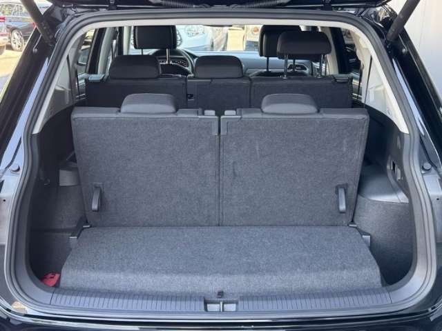 Fahrzeugbild eines Volkswagen Tiguan Allspace