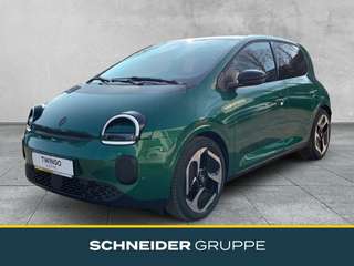 Schräge Frontansicht auf einen Renault Twingo , freigestellt