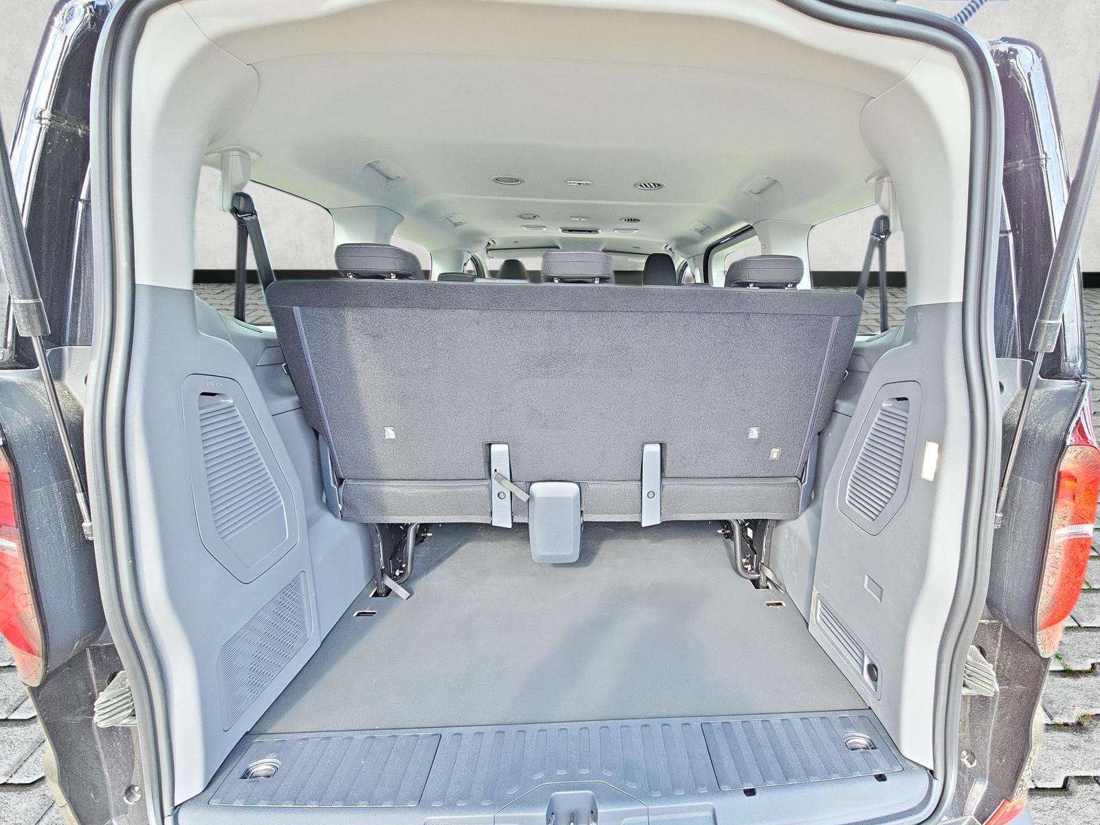 Fahrzeugbild eines Volkswagen Caravelle