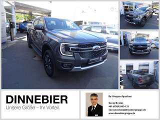 Schräge Frontansicht auf einen Ford Ranger , freigestellt