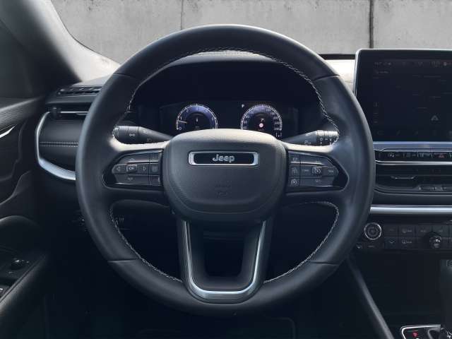 Fahrzeugbild eines Jeep Compass