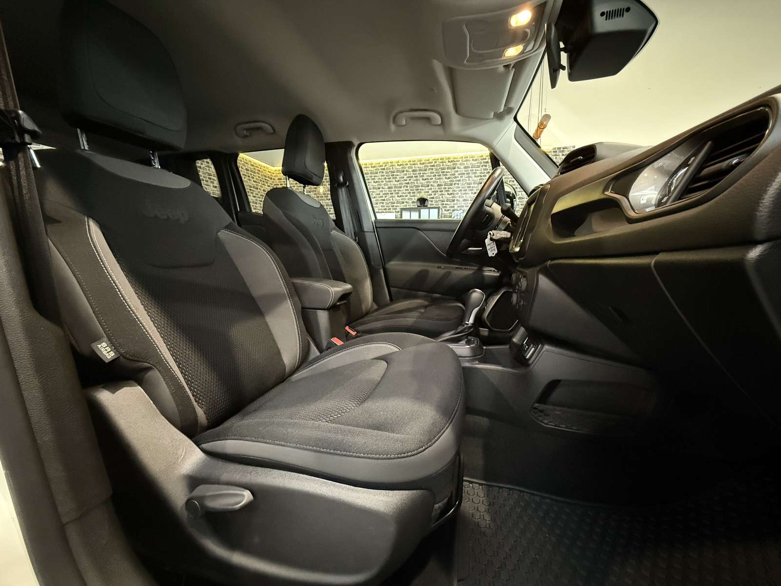 Fahrzeugbild eines Jeep Renegade