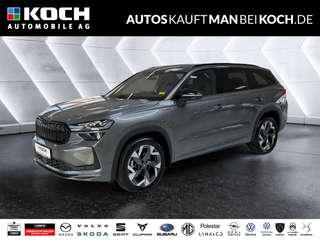 Schräge Frontansicht auf einen Skoda Kodiaq , freigestellt