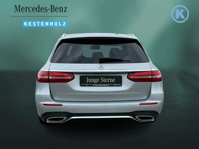 Fahrzeugbild eines Mercedes-Benz E-Klasse