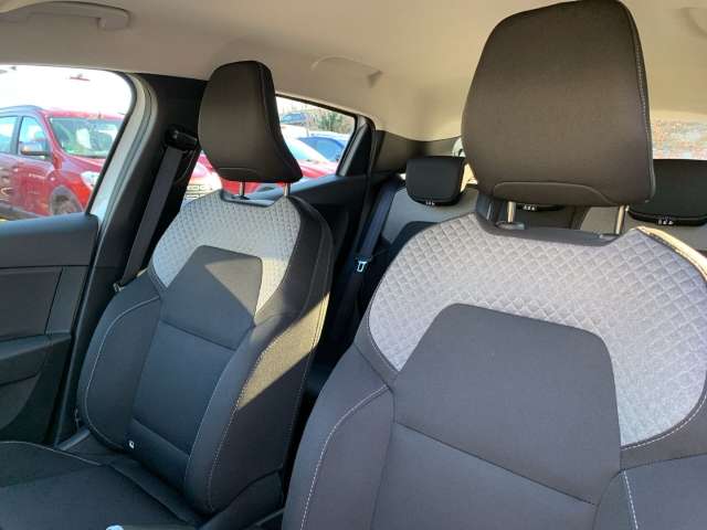 Fahrzeugbild eines Renault Clio