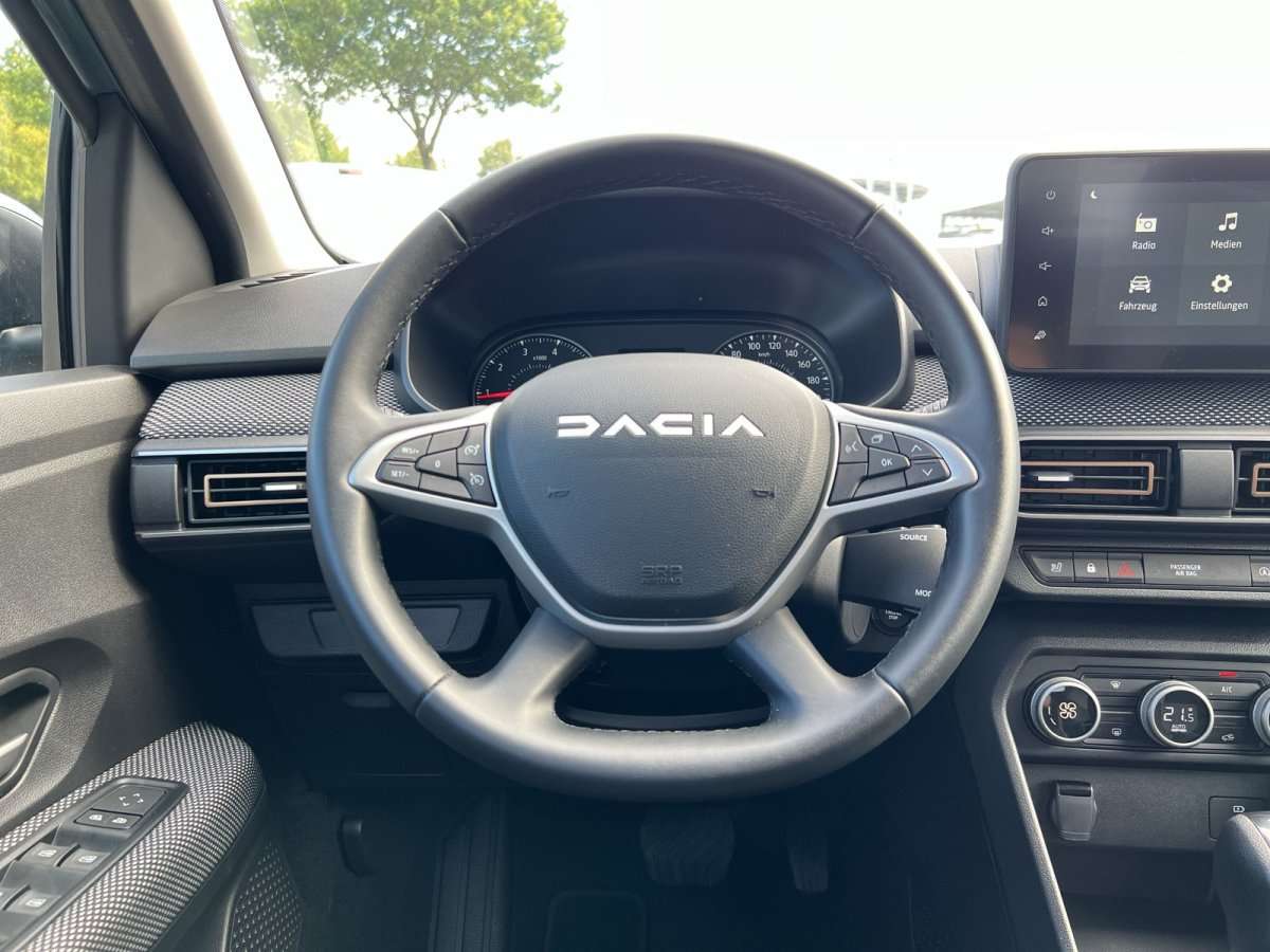 Fahrzeugbild eines Dacia Sandero