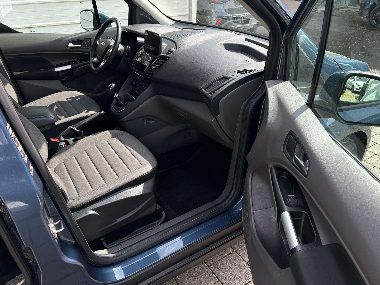 Fahrzeugbild eines Ford Tourneo Connect