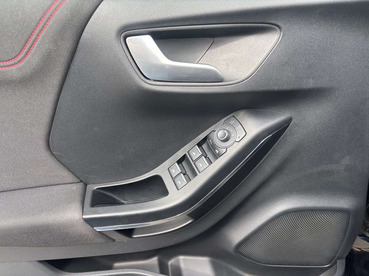 Fahrzeugbild eines Ford Puma
