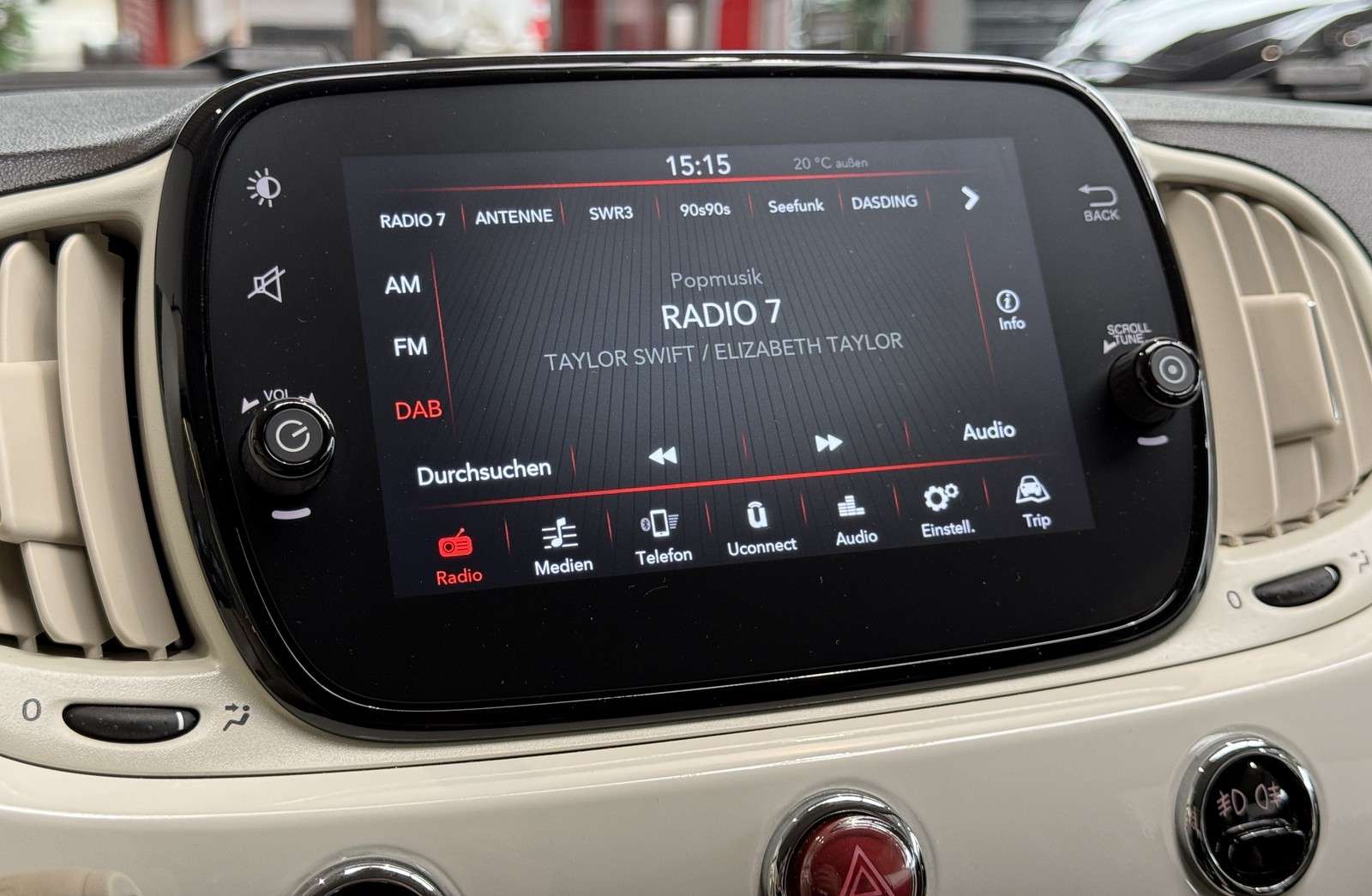 Fahrzeugbild eines Fiat 500