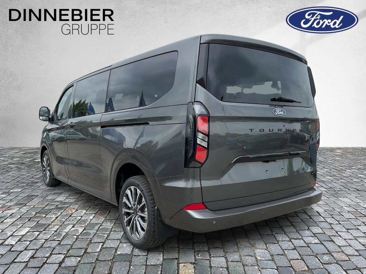 Fahrzeugbild eines Ford Tourneo Custom