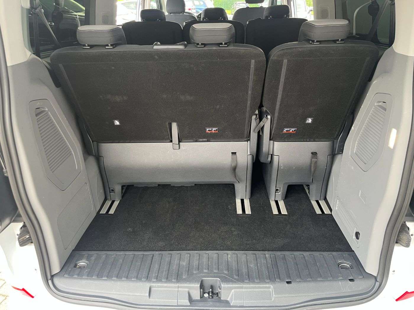 Fahrzeugbild eines Ford Tourneo Custom