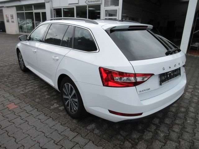 Fahrzeugbild eines Skoda Superb