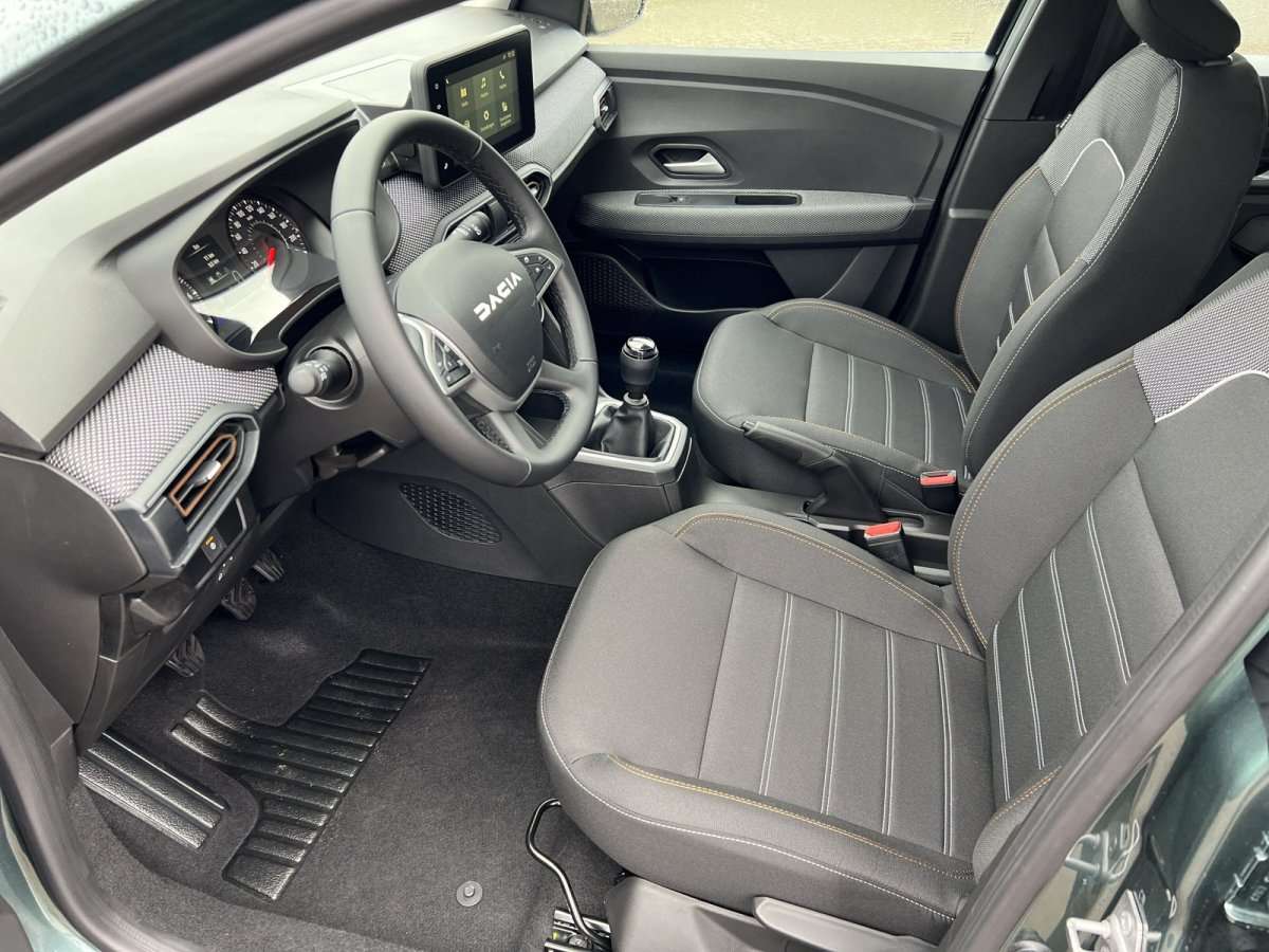 Fahrzeugbild eines Dacia Sandero