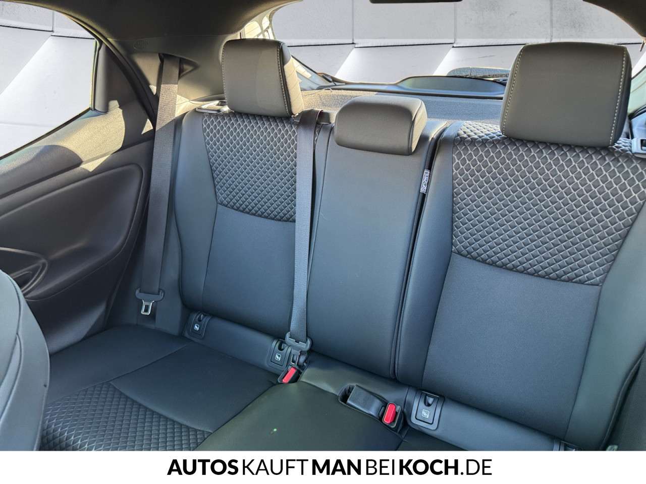 Fahrzeugbild eines Mazda Mazda2 Hybrid