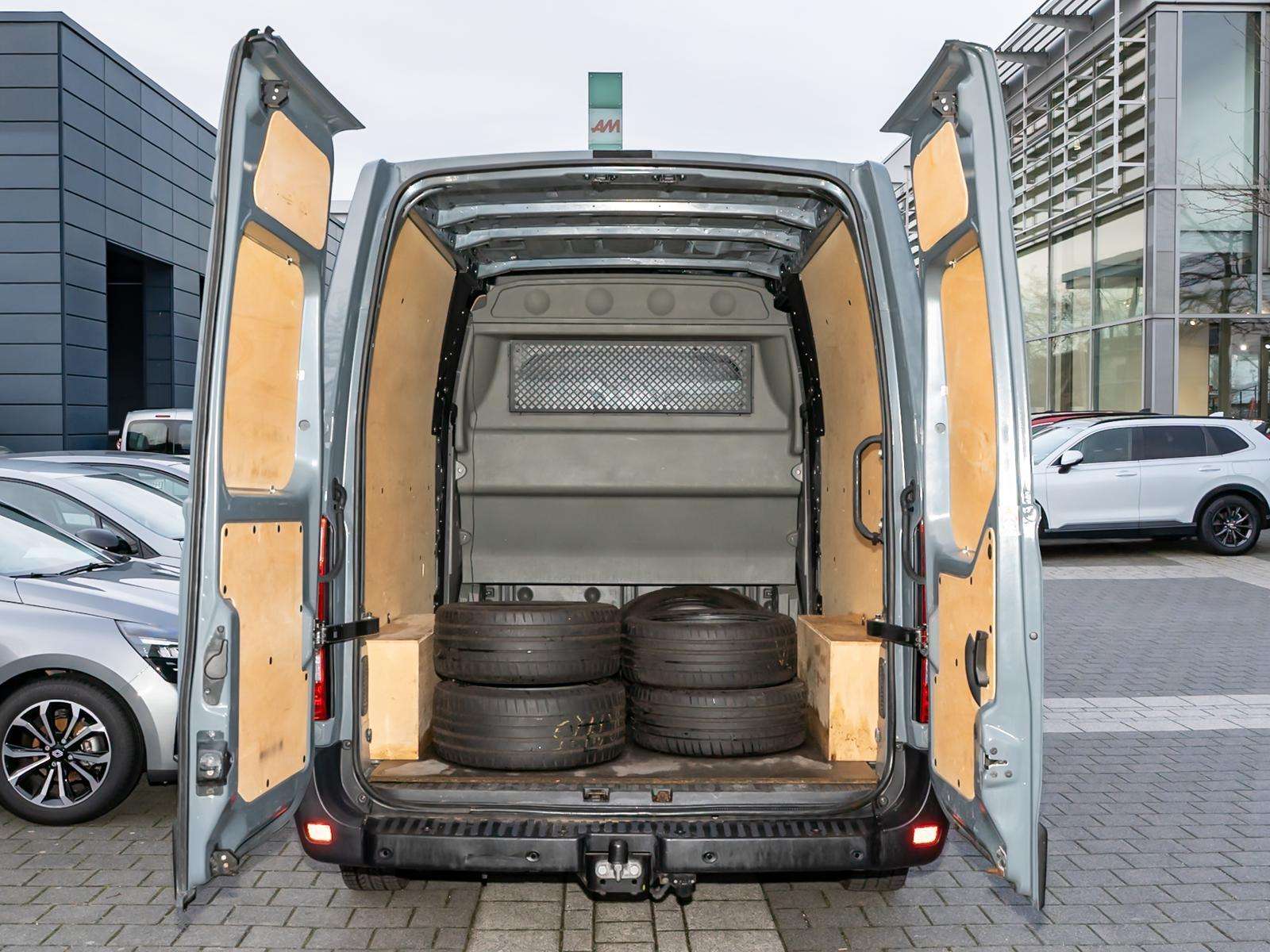 Fahrzeugbild eines Renault Master