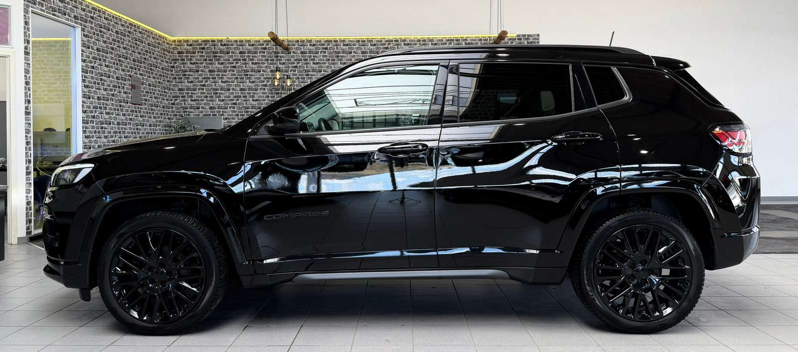 Fahrzeugbild eines Jeep Compass