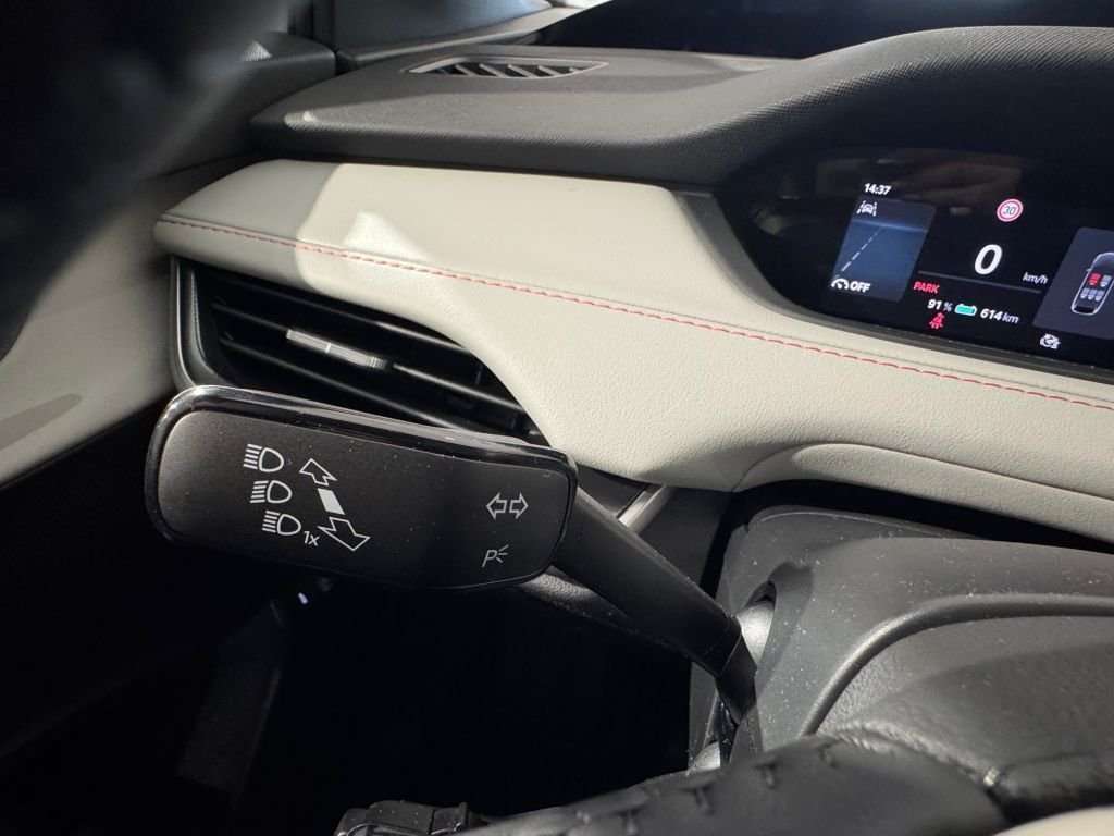 Fahrzeugbild eines Skoda ELROQ