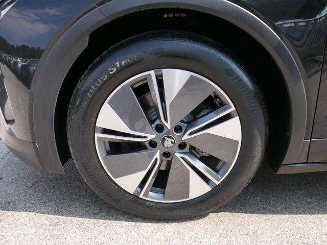 Fahrzeugbild eines Skoda ELROQ