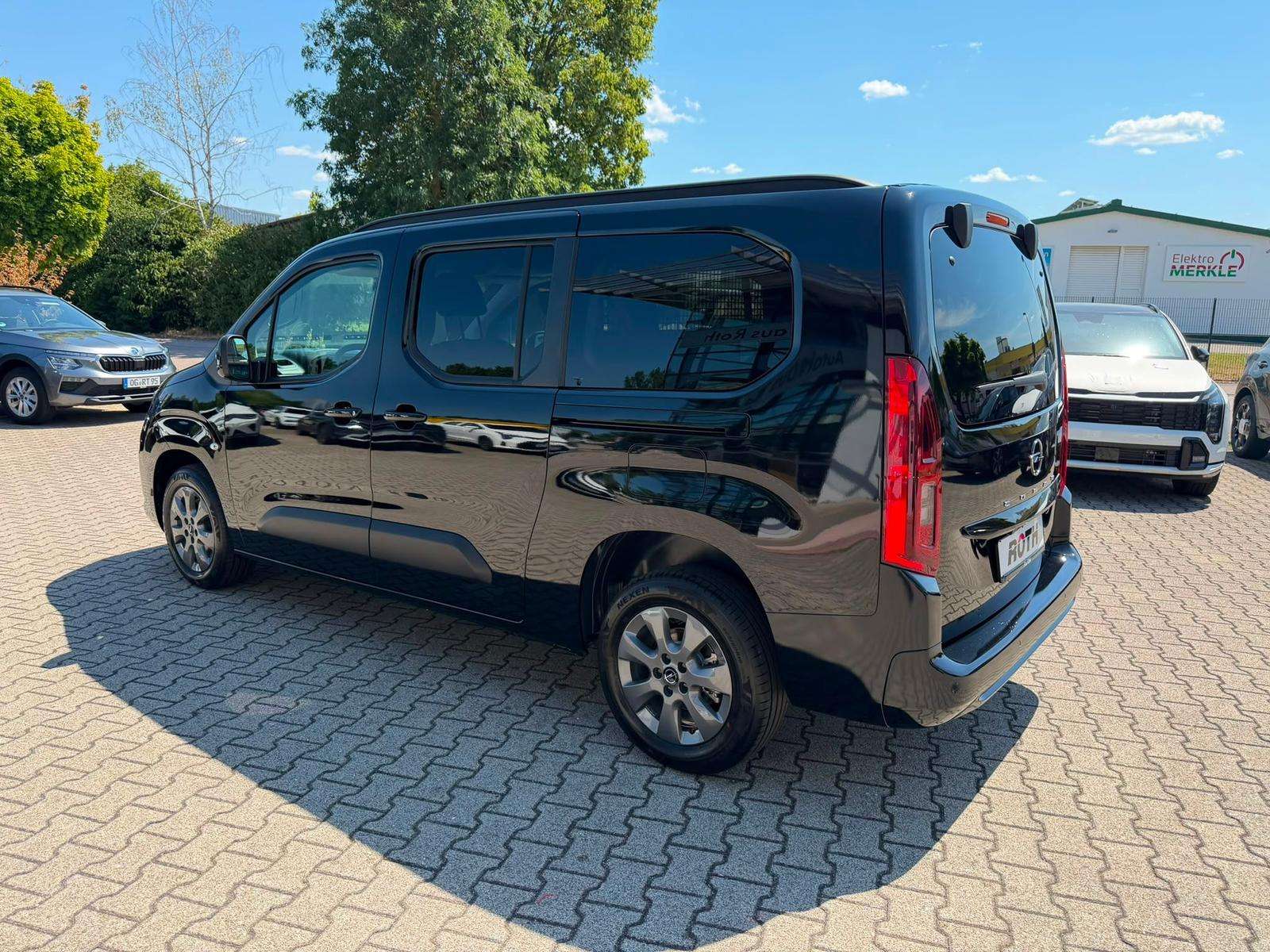 Fahrzeugbild eines Opel Combo Life
