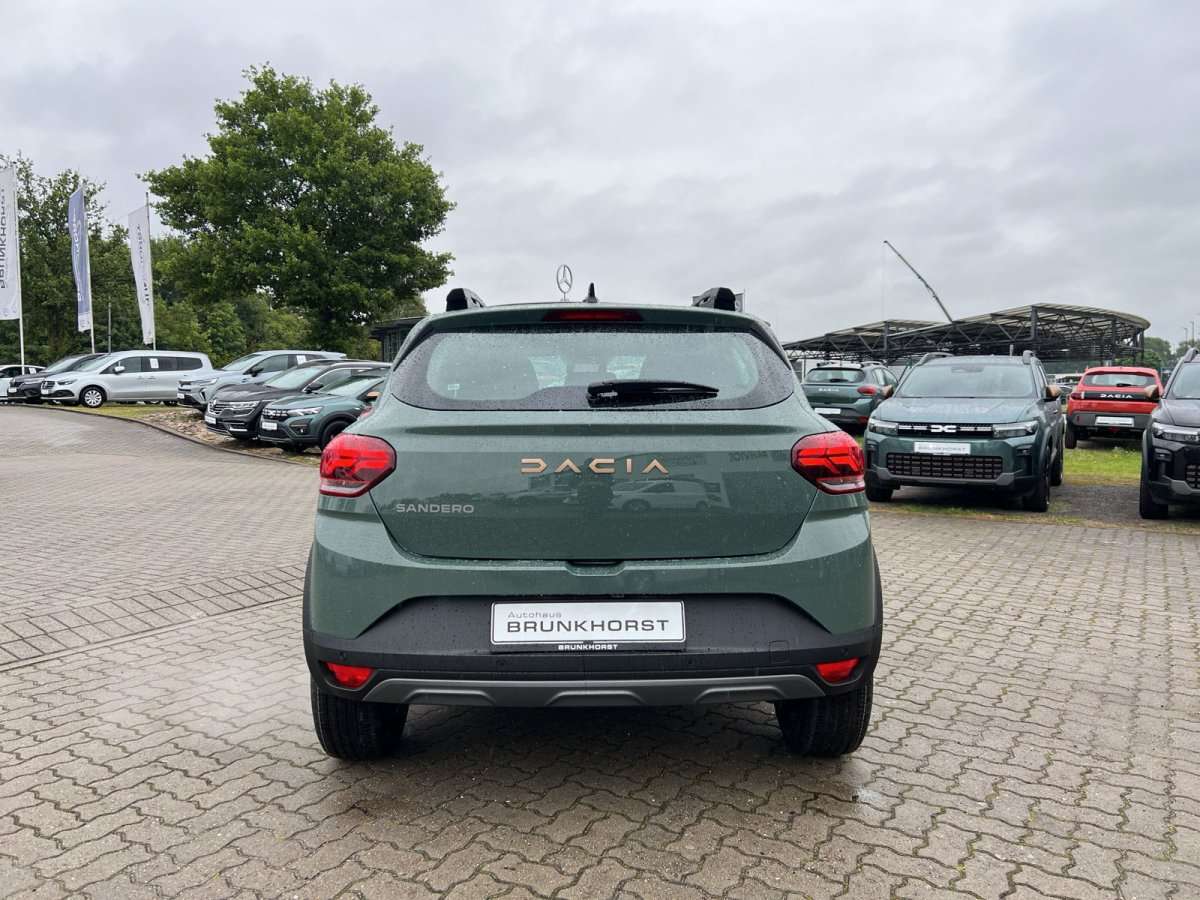 Fahrzeugbild eines Dacia Sandero