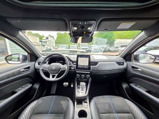 Fahrzeugbild eines Renault Arkana