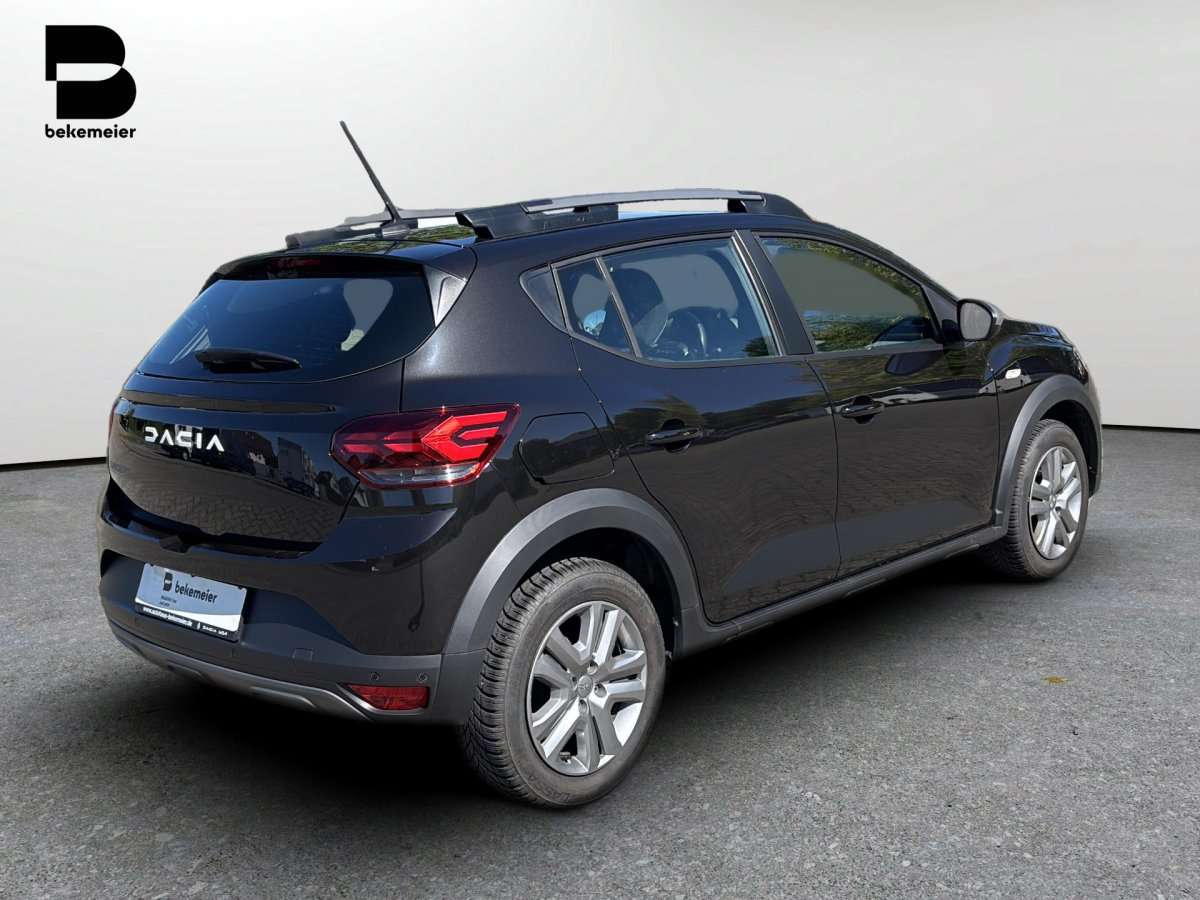 Fahrzeugbild eines Dacia Sandero