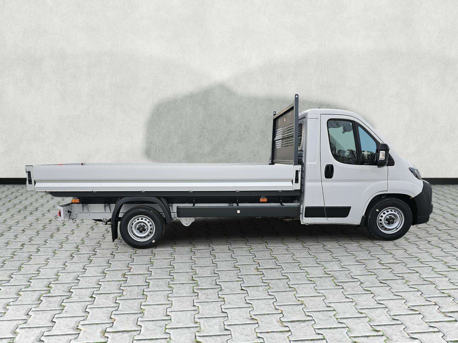 Fahrzeugbild eines Opel Movano