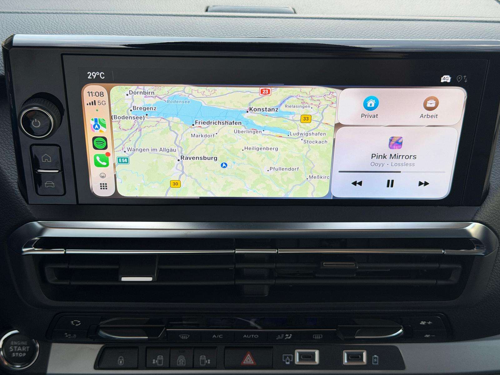 Fahrzeugbild eines Opel Zafira Life
