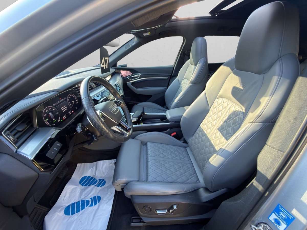 Fahrzeugbild eines Audi e-tron